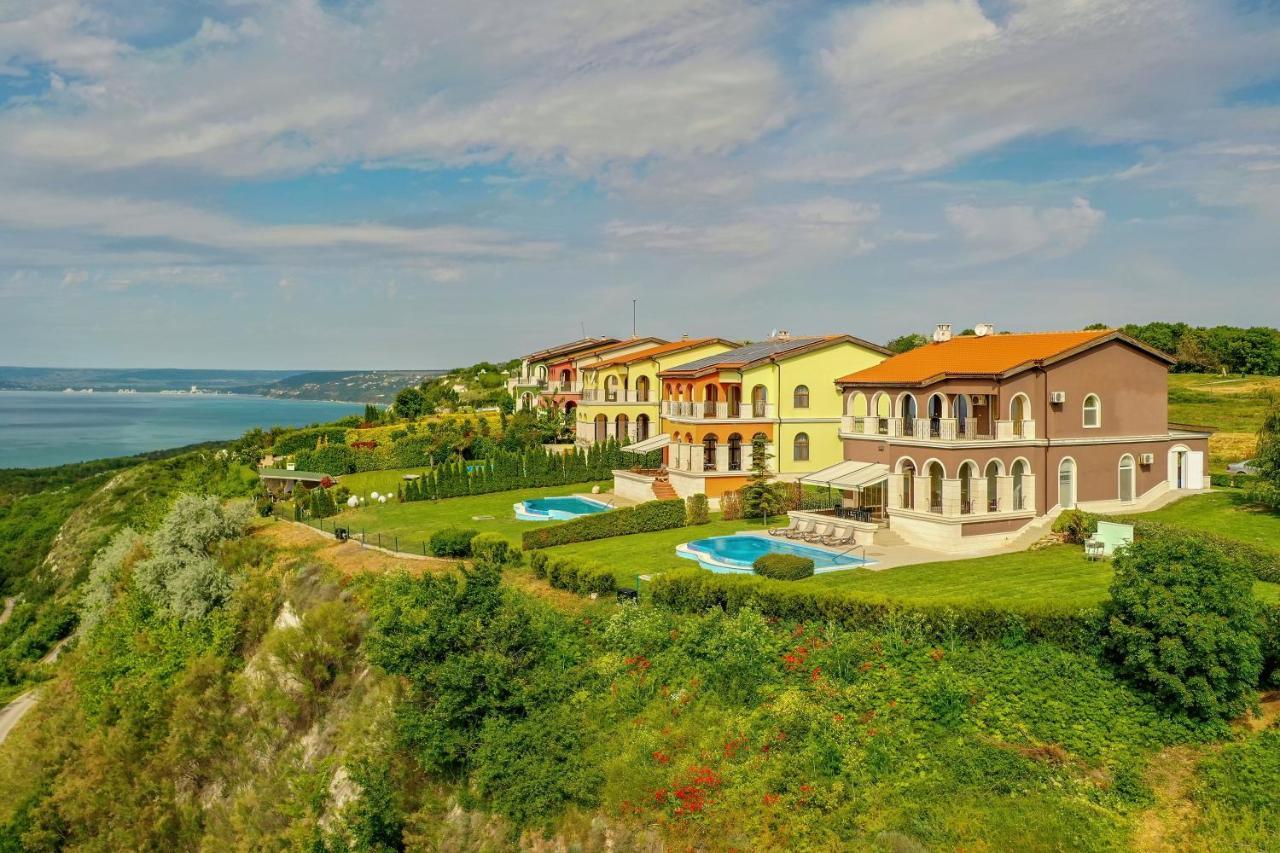 Lighthouse Luxe Estate Apart & Villas Balchik Exterior photo