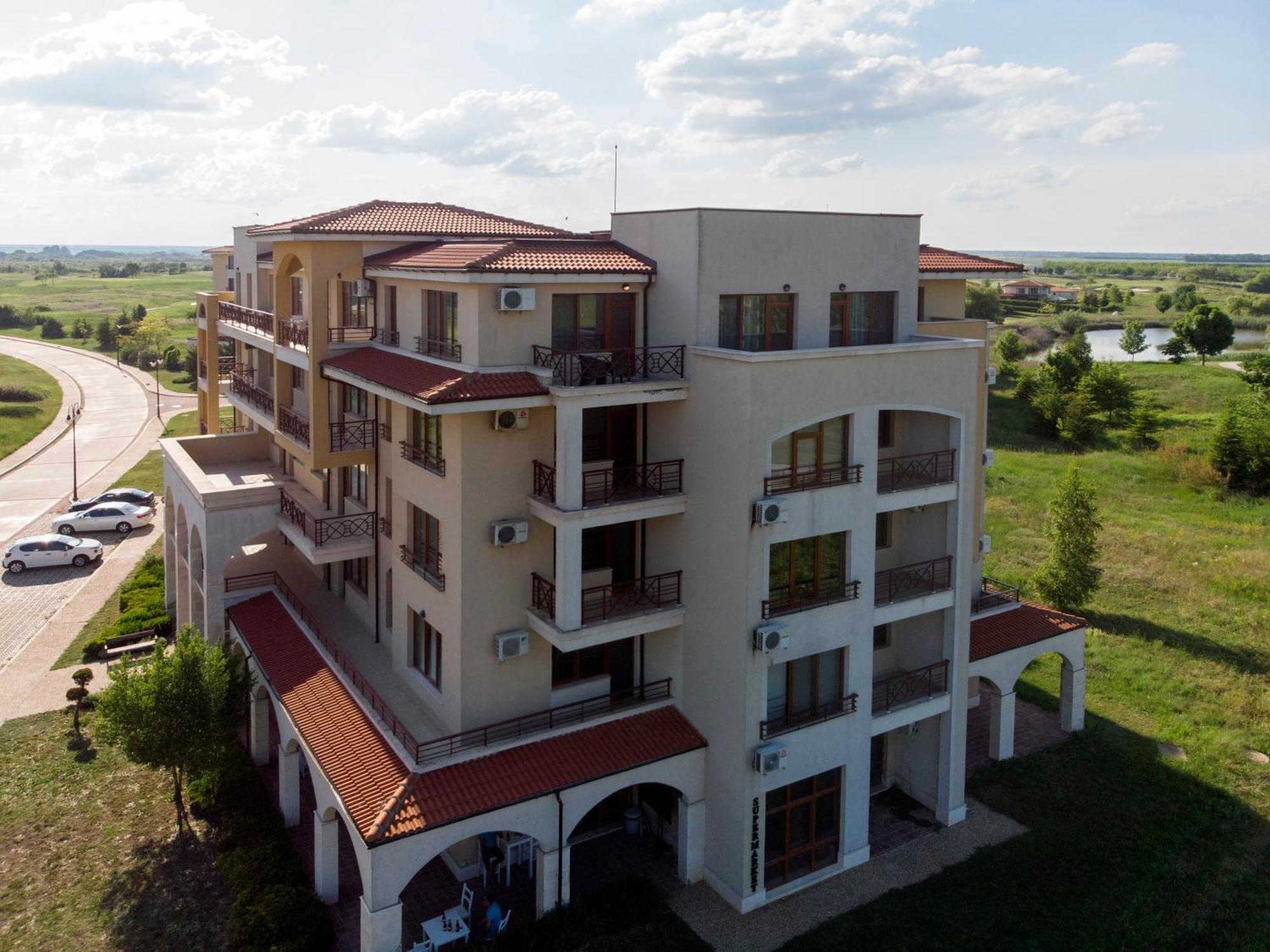 Lighthouse Luxe Estate Apart & Villas Balchik Exterior photo