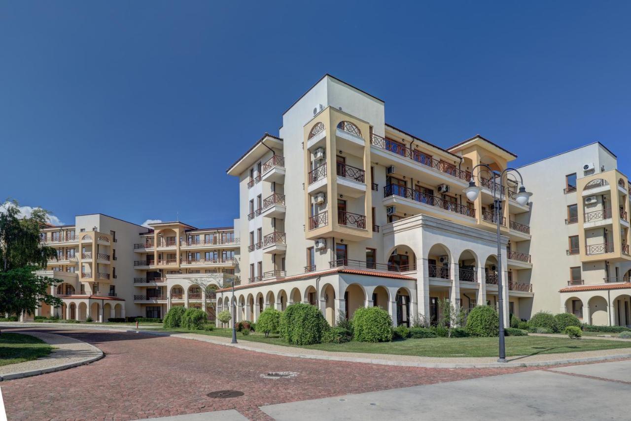 Lighthouse Luxe Estate Apart & Villas Balchik Exterior photo